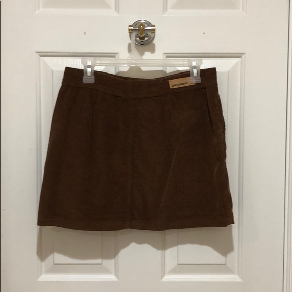 Corduroy Skirt with button and zipper - Picture 2 of 4